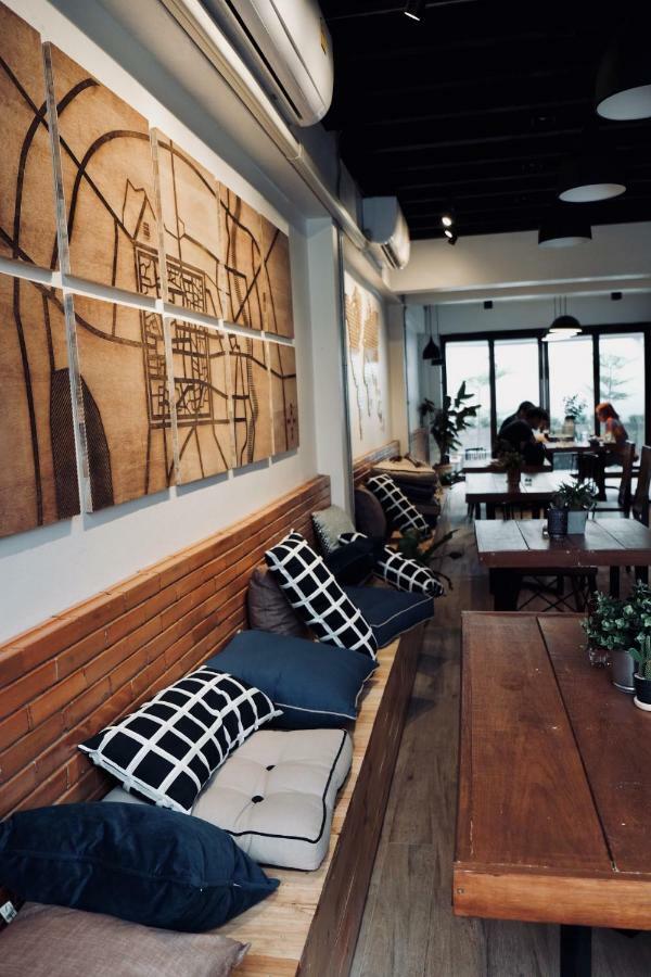 Slee Hostel Chiangmai (Adults Only) Chiang Mai Exterior photo