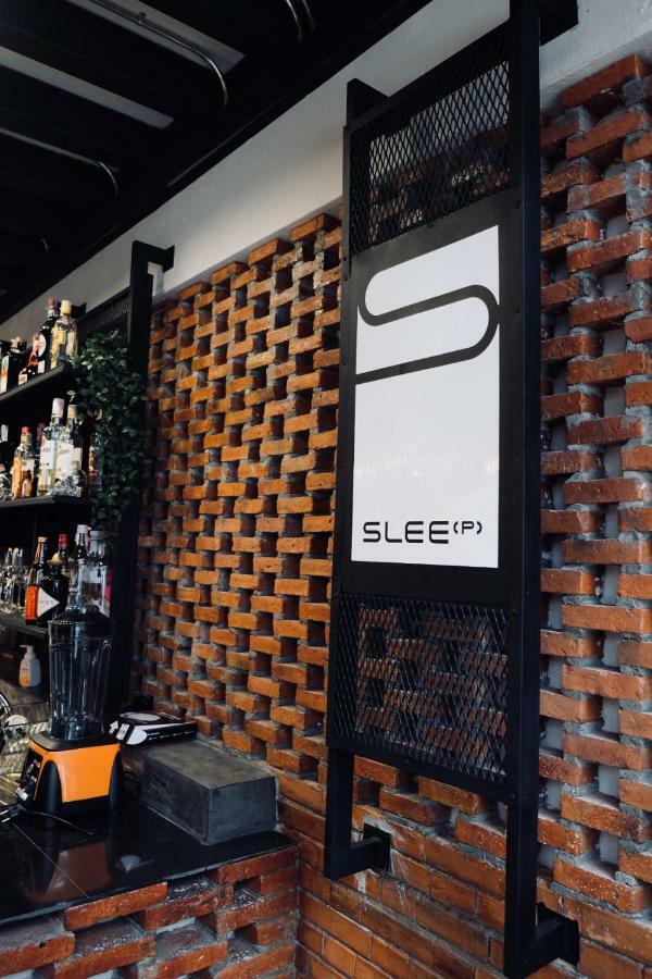 Slee Hostel Chiangmai (Adults Only) Chiang Mai Exterior photo